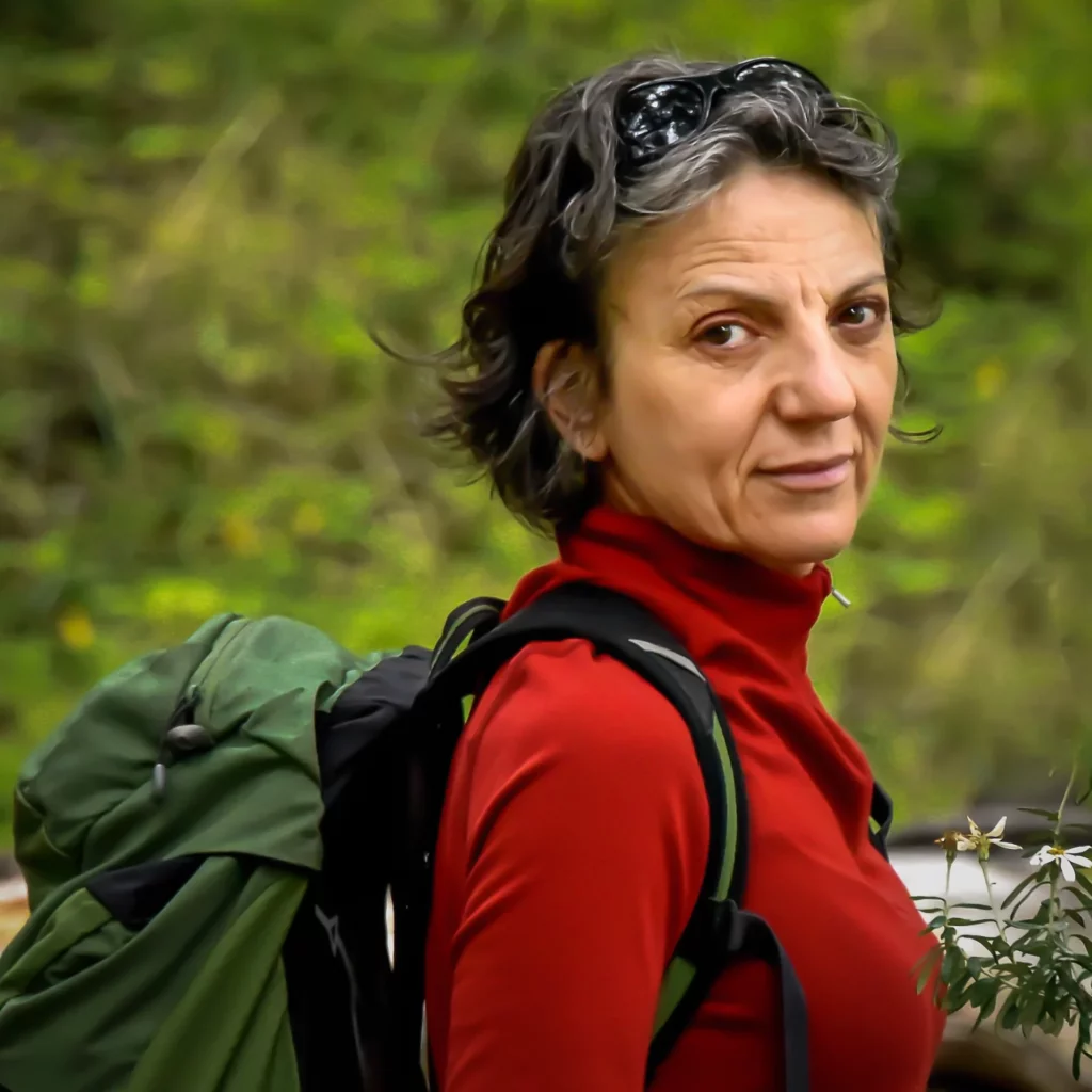 La galardonada bióloga argentina Sandra Díaz habló con Dialogue Earth sobre la lentitud de los avances en los objetivos mundiales de biodiversidad y las esperanzas de cara a la COP16. Créditos Daniel Cáceres