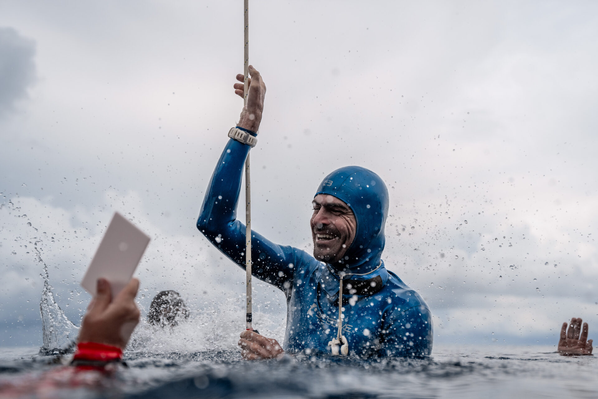 ¡Sorprendente! Chileno Sebastián Lira rompe dos récords continentales de apnea en competencia internacional