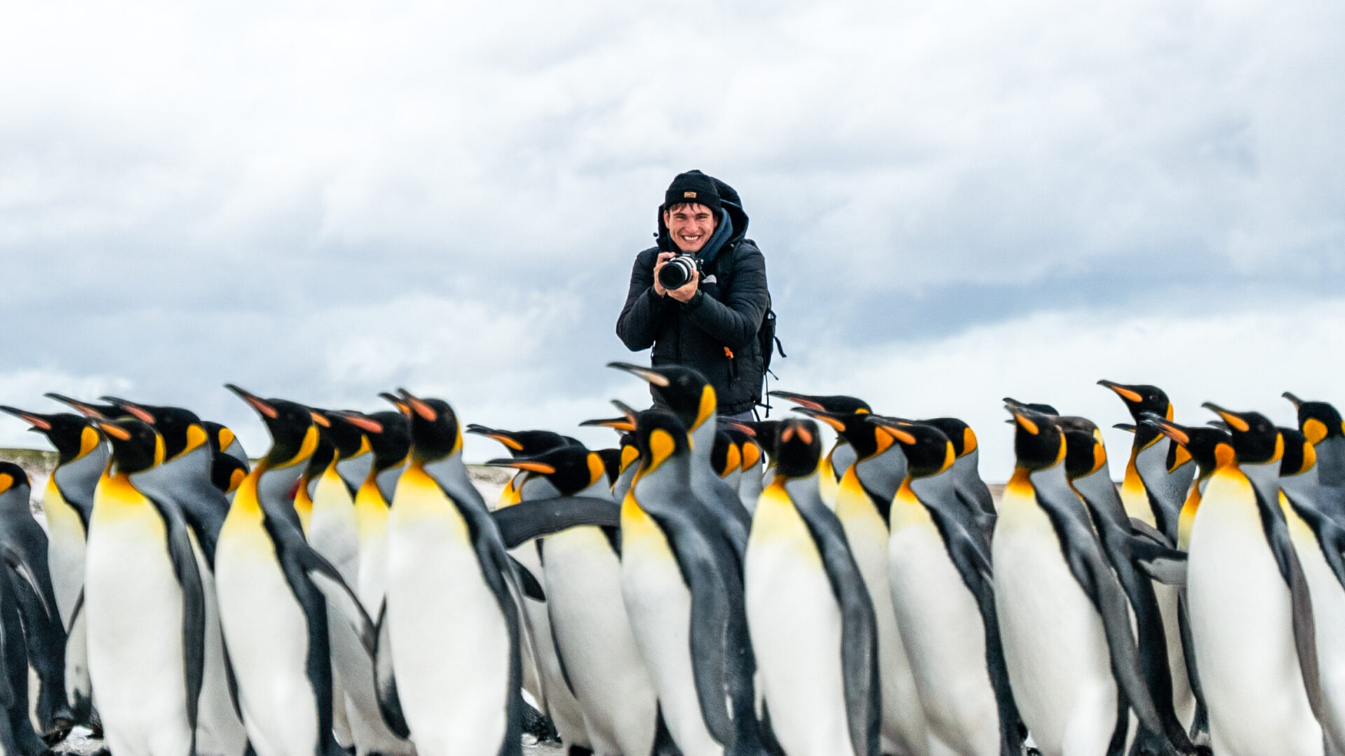 La ajetreada vida de Nicolás Marín, el argentino de 25 años que fue elegido el mejor fotógrafo del mundo