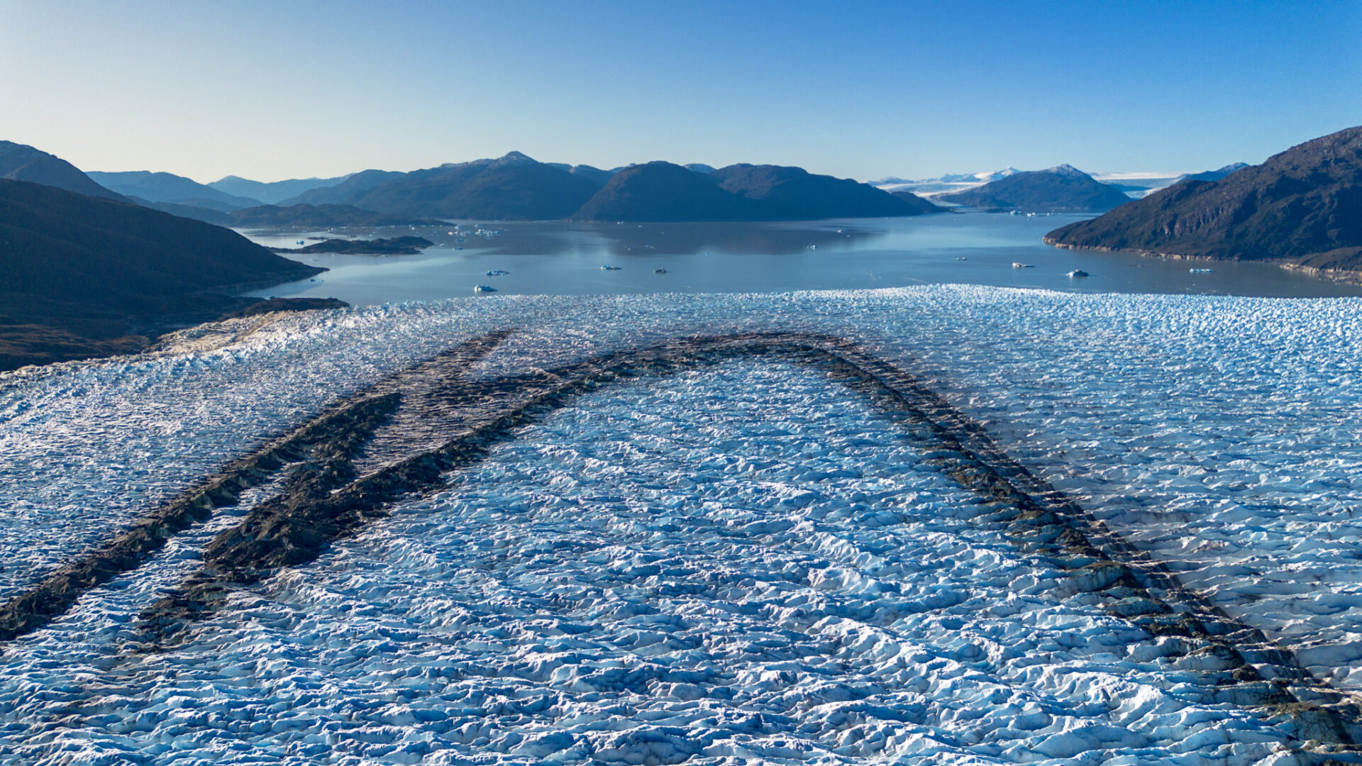 Un viaje a otra época: registros de una exploración al desconocido lago Greve, el sexto más grande de Chile