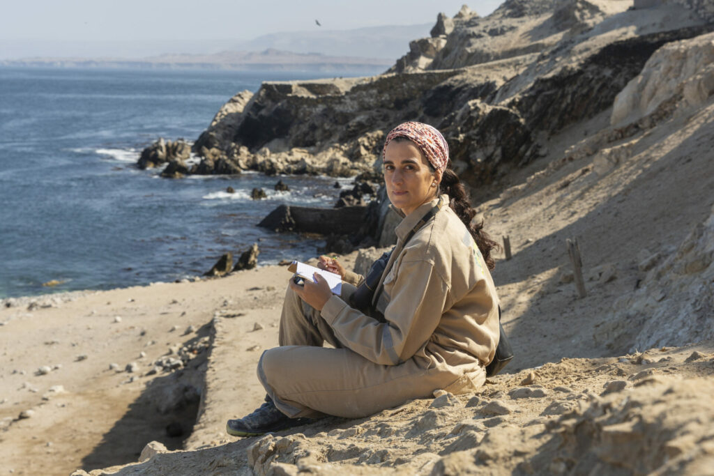 Susana Cárdenas Alayza en Punta San Juan, Perú. Foto: Cortesía de Ana Elisa Sotelo