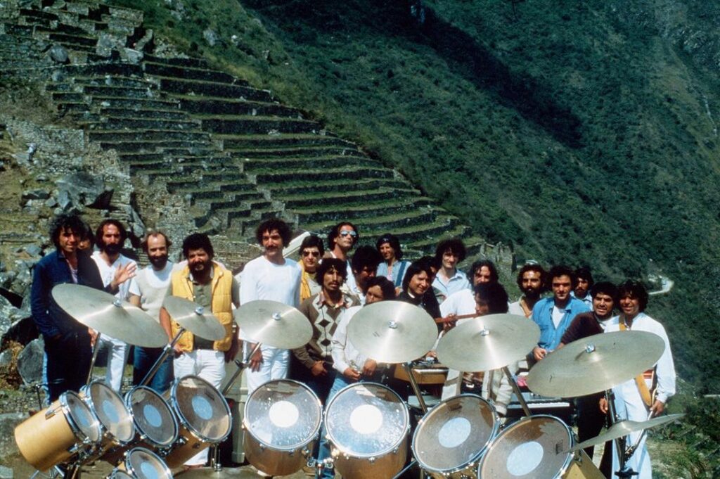 Banda Los Jaivas presentándose en concierto en Machu Picchu. Créditos: Los Jaivas.