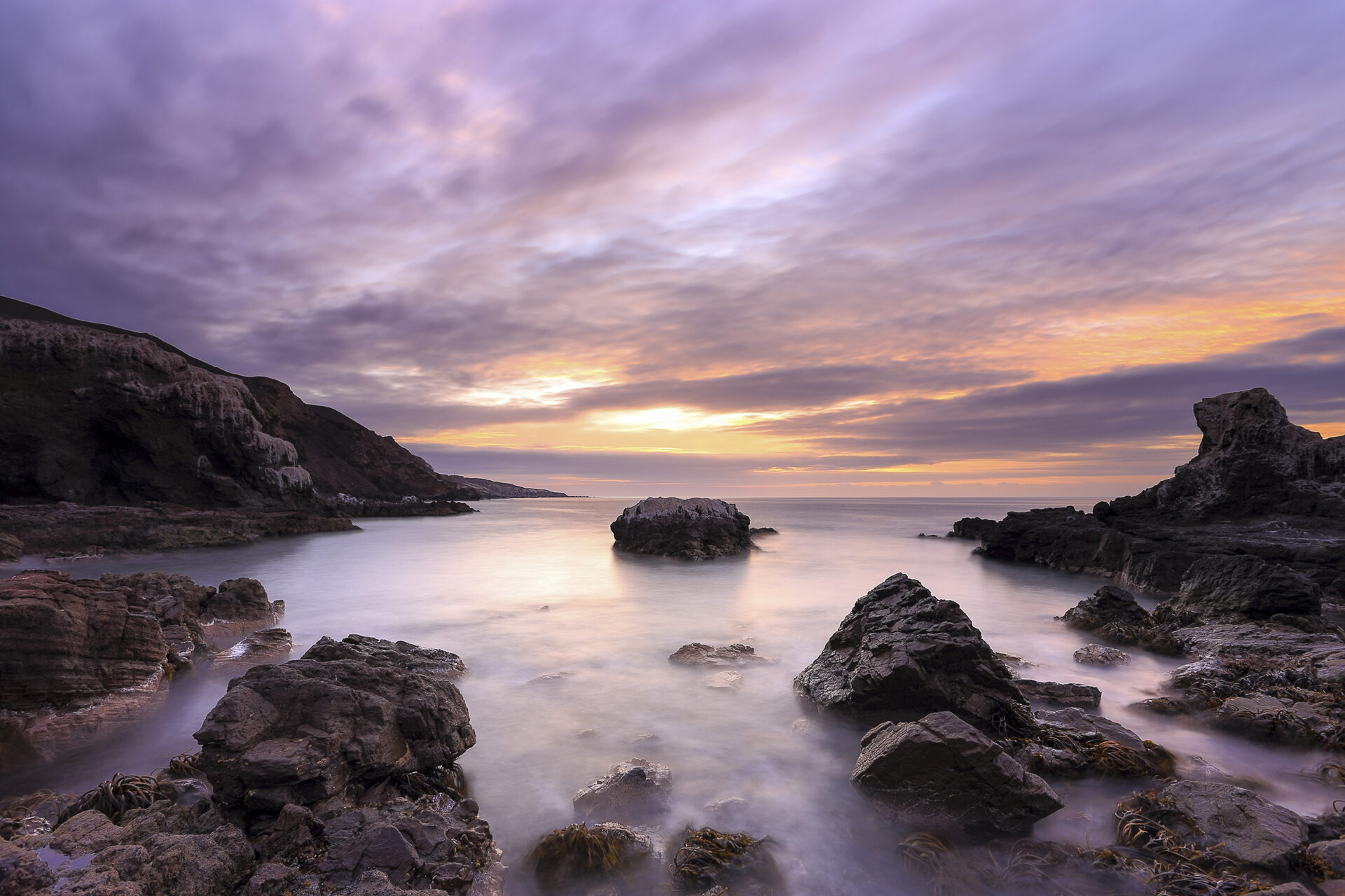 Costa de Dragón: una mirada fotográfica a las texturas y colores de la costa de Tarapacá