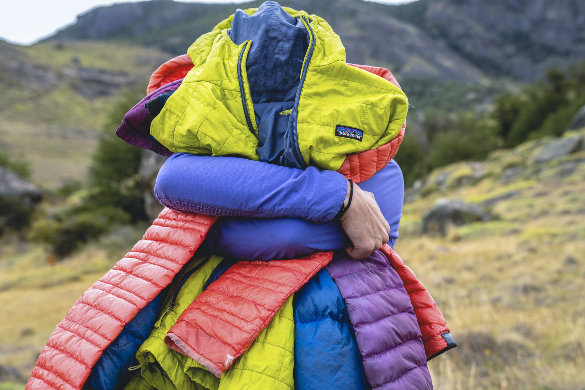 ¿Sabías que al preferir ropa de segunda mano reduces tu huella de carbono en un 20% y 30%? En este Black Friday, Patagonia invita a conocer su colección de ropa usada