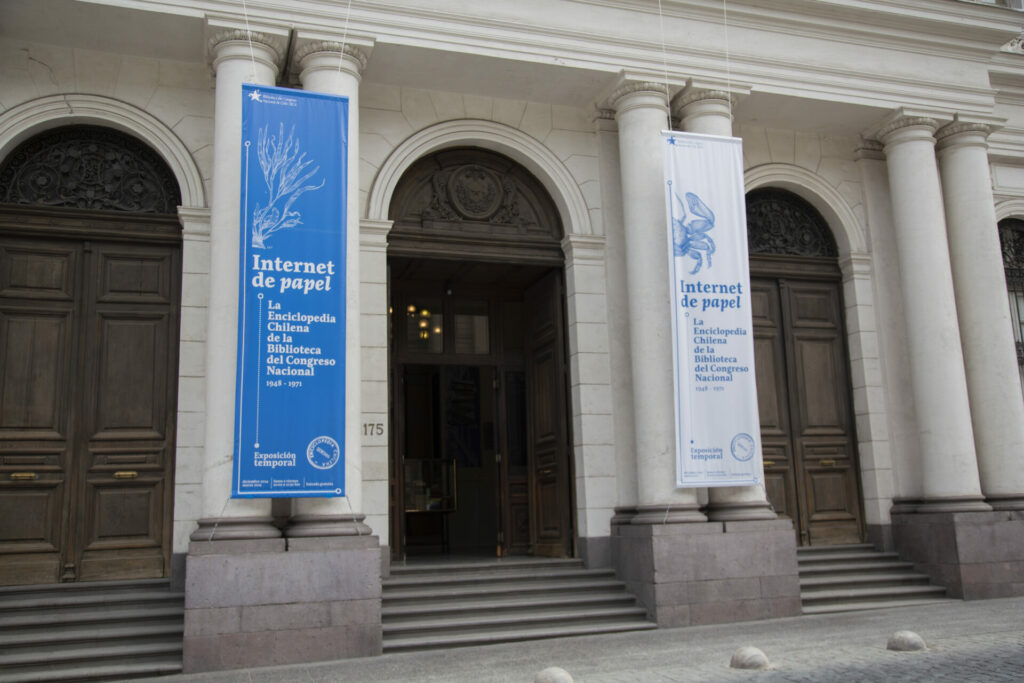 Fachada de la Biblioteca del Congreso Nacional 