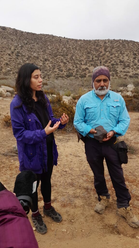 Jorge Monsalve y Samanta Aravena en expedición realizada en La Serena. Créditos: Jorge Monsalve.