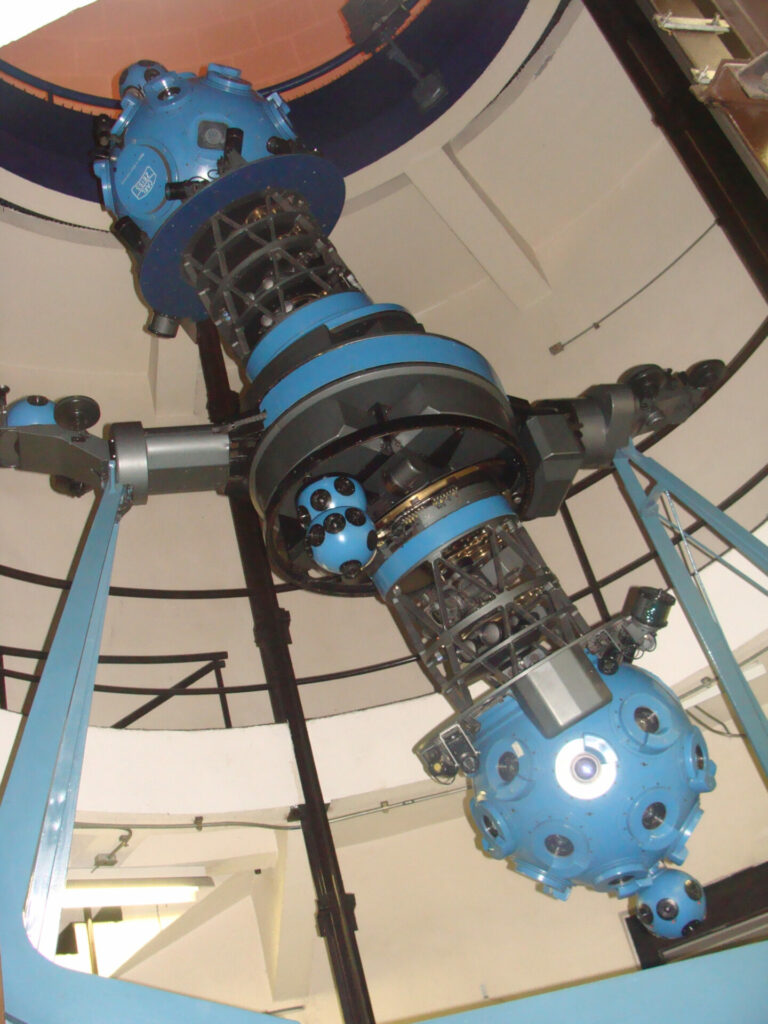 Proyector Carl Zeiss del Planetario USACH. Créditos: Planetario USACH