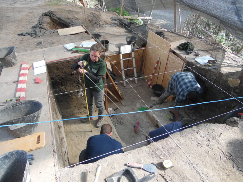 Excavación del sitio Tagua Tagua III durante septiembre de 2022. Créditos: Ángela Peñaloza.