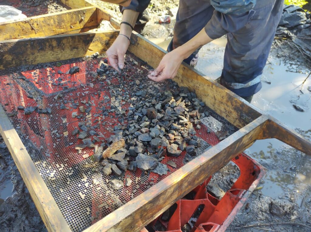 Excavación del sitio Tagua Tagua III durante septiembre de 2022. Créditos: Ángela Peñaloza.