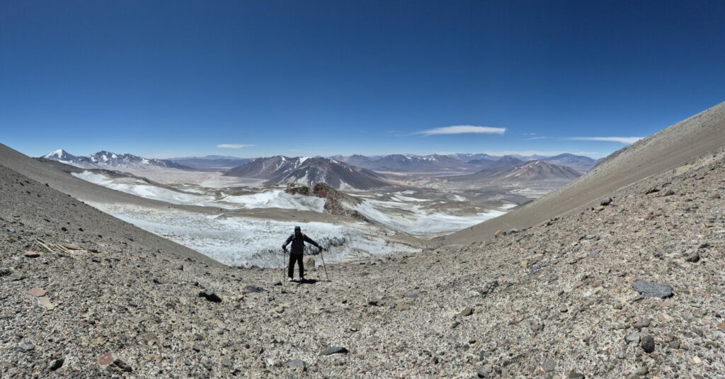 Cráter Ojos del Salado. Créditos: Ckelar Volcanes.