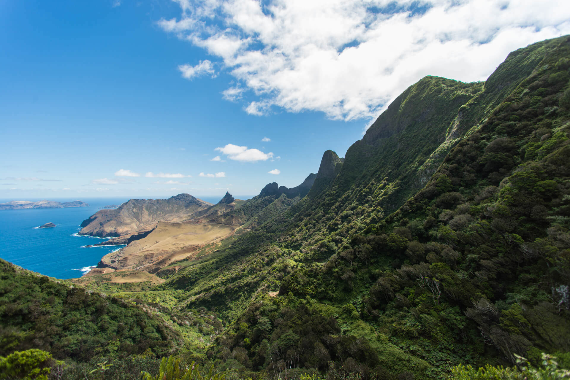 ¿Ganas de conocer el Archipiélago Juan Fernández? Descubre este increíble trekking que cruza la isla Robinson Crusoe