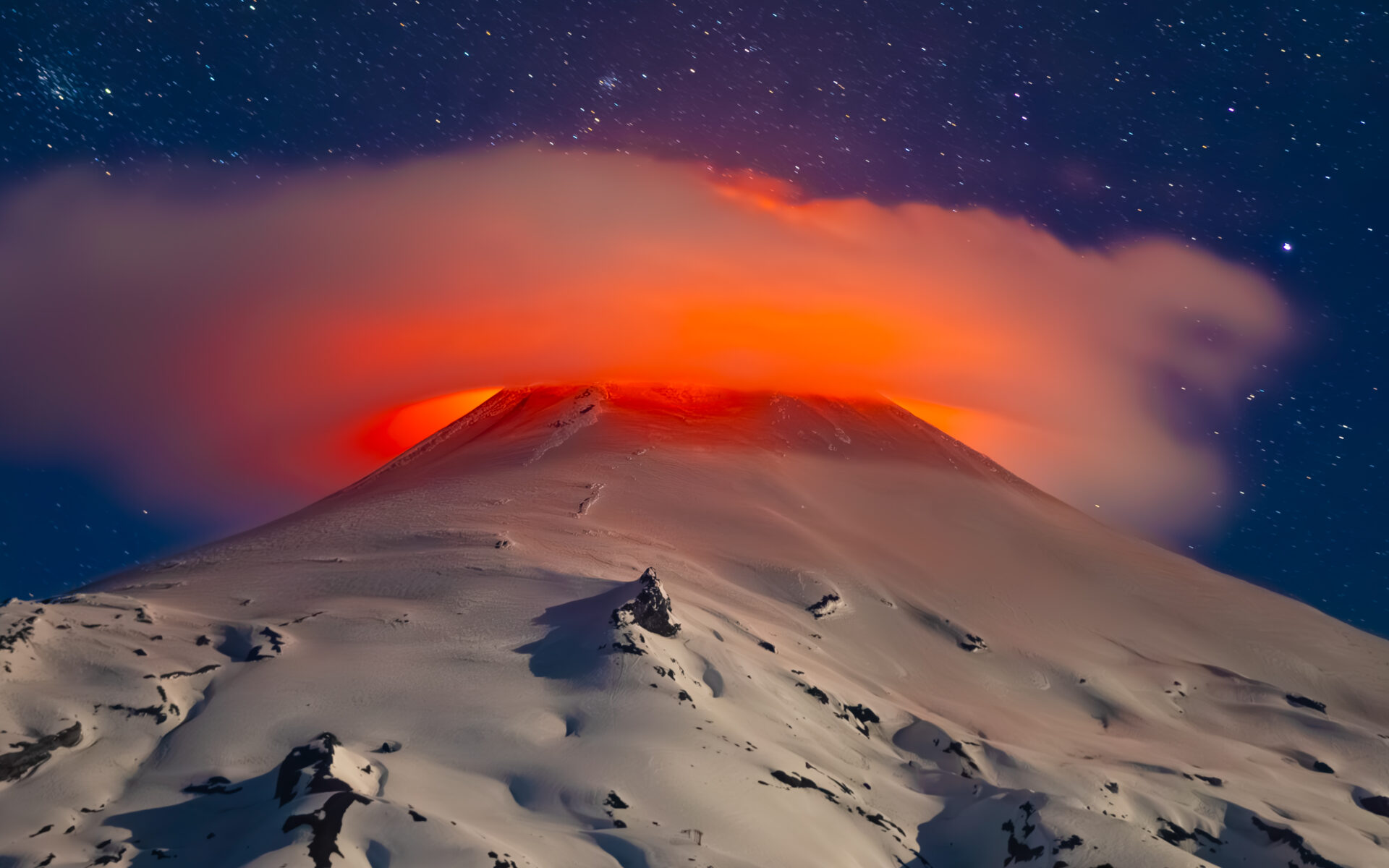 El majestuoso volcán Villarrica, un homenaje en imágenes