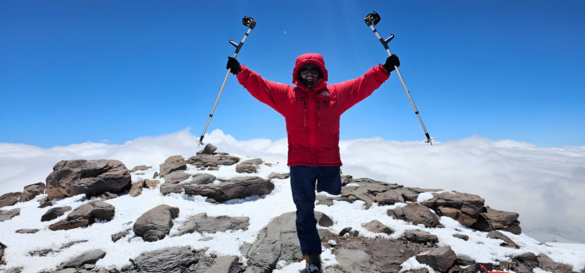 Ex deportista paralímpico chileno logra llegar sin prótesis al Aconcagua, la cumbre más alta de América 