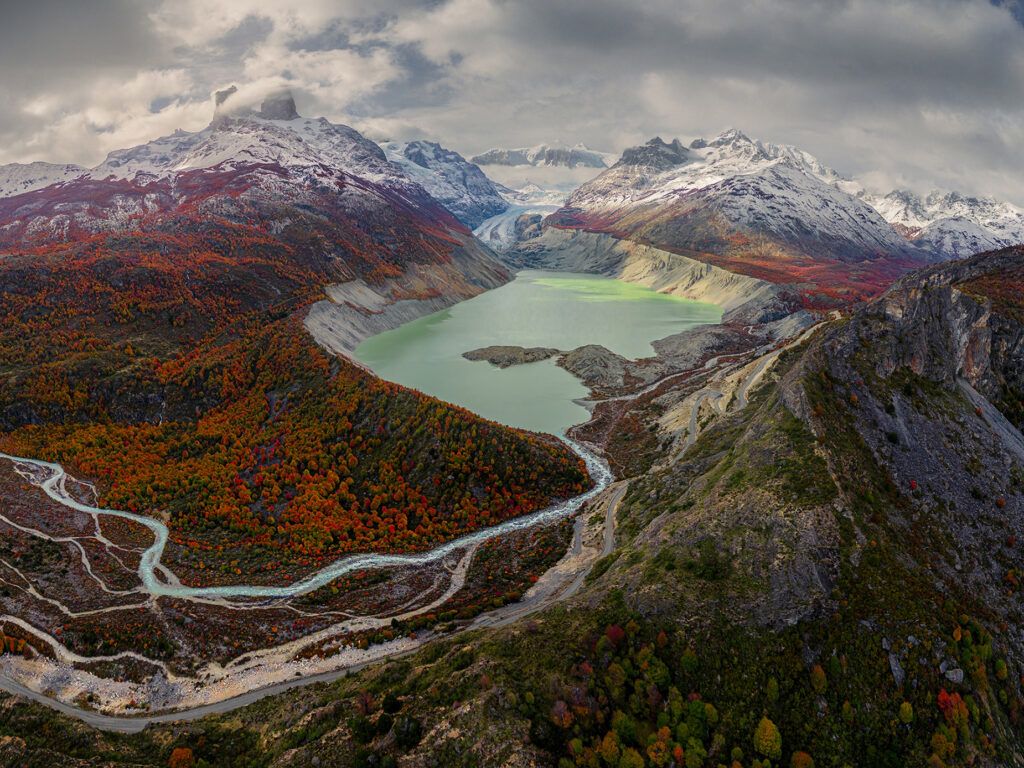 Glaciar Calluqueo en otoño. Créditos: Juan Cristóbal Lara Moreno.