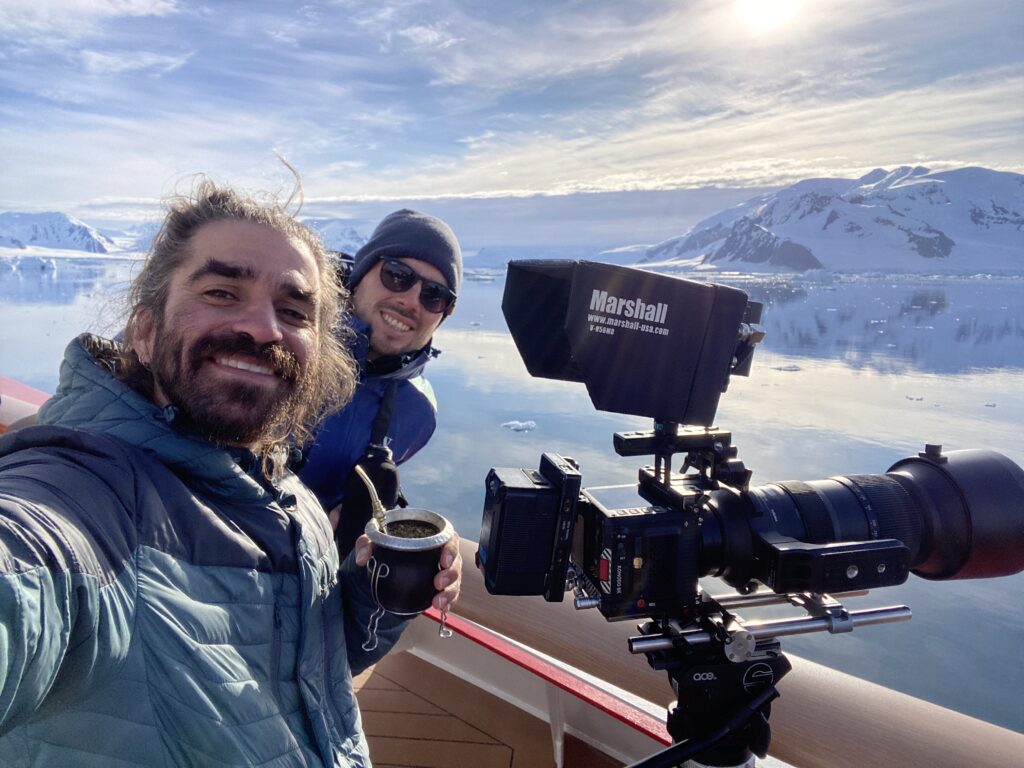 Cristobal y Manu en Antartica