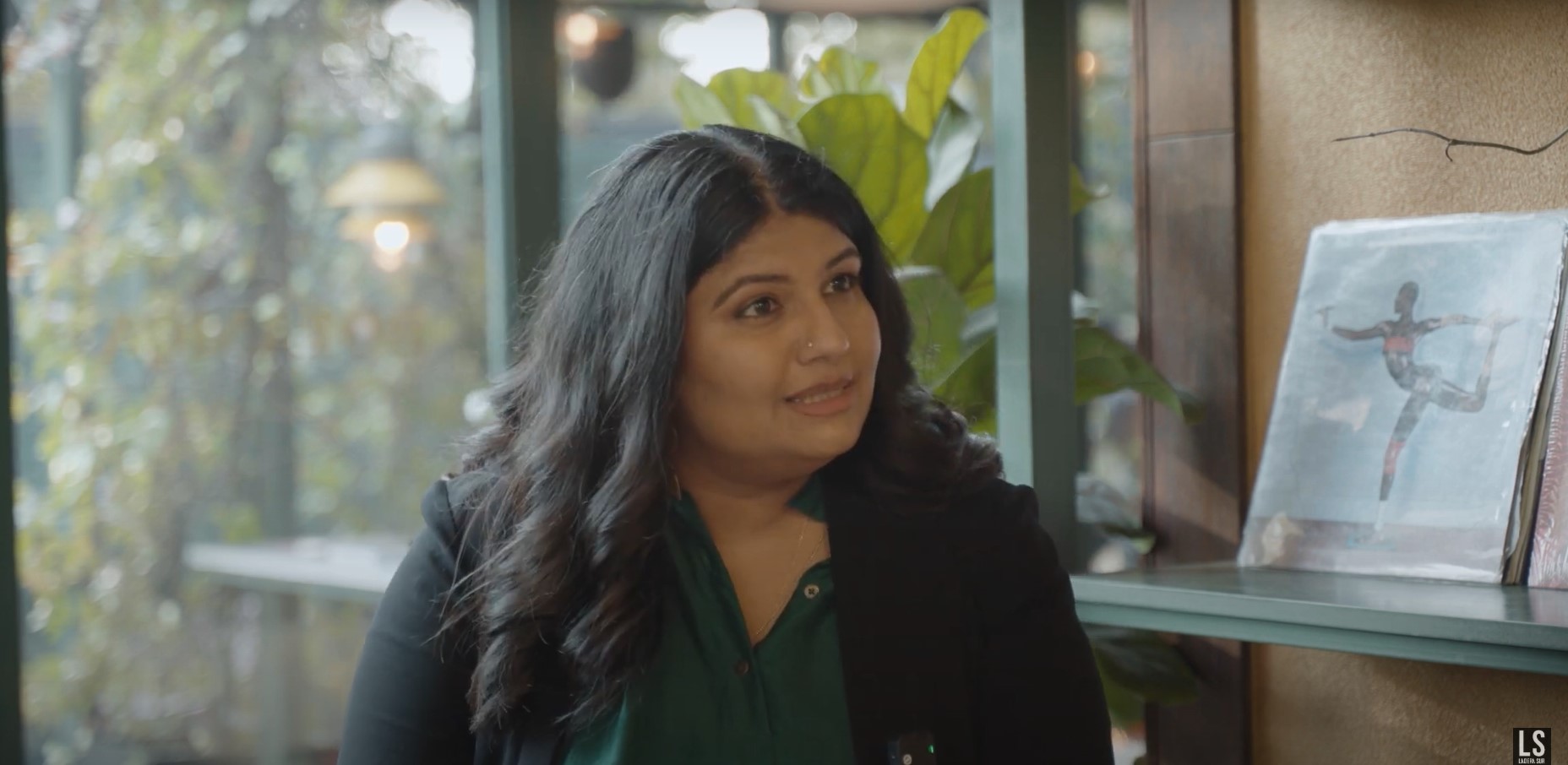 ENTREVISTA EXCLUSIVA | Kartiki Gonsalves, ganadora del Oscar: «Tenemos que educar a la gente sobre quiénes son realmente los elefantes, lo que simbolizan y lo que significan»
