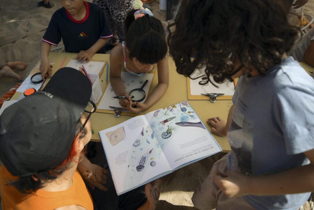 Instancia en la carpa de las medusas. Créditos: Nube Lab