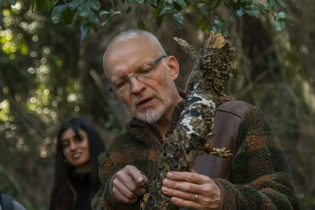 Dr. Götz Palfner durante una salida a terreno. Créditos: Universidad de Concepción