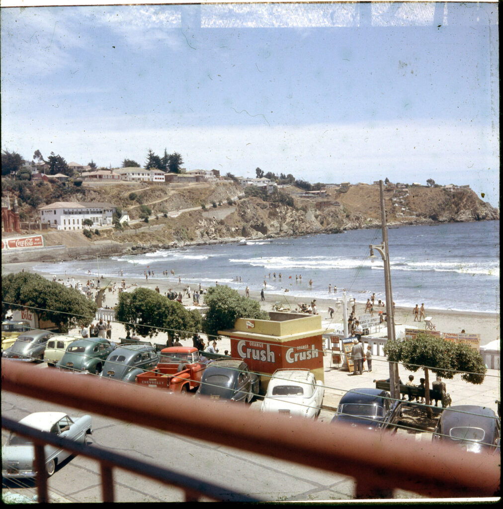 ARCHIVO ARIZTIA FERNANDEZ Playa de Cartagena, ca. 1962. Créditos: ©Fundación Enterreno