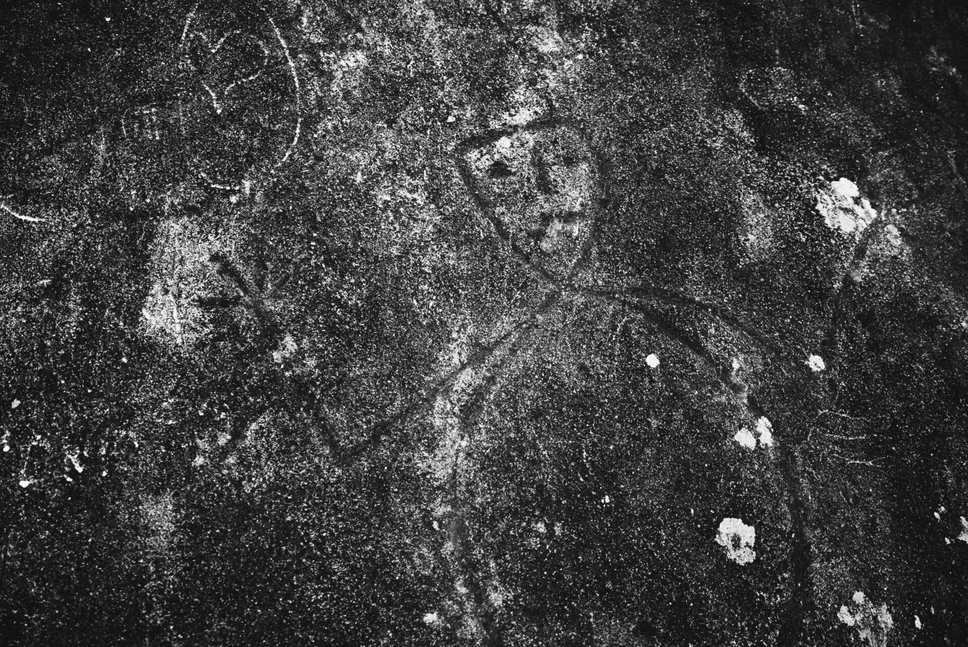 Petroglifos de Támesis: Un patrimonio ancestral que perdura en el tiempo