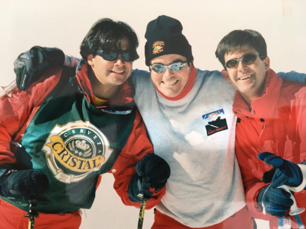 Felipe Camiroaga, Felipe Izquierdo y Marcelo Comparini en Centro de Ski Portillo. Foto: Ski Portillo.