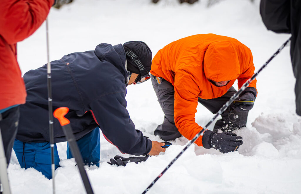 Aprendiendo en la nieve. de Chillán. Foto: Nicolás Campos.
