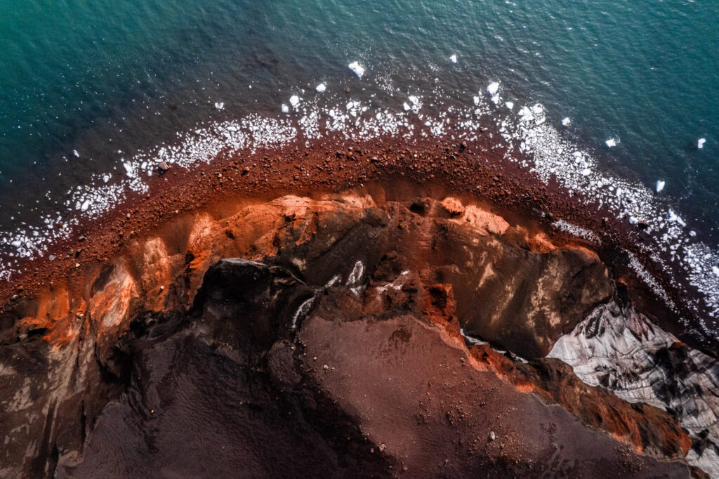 Toma aérea de un glaciar en la Isla decepción. Créditos: David Cossio