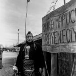 Mujer participe de comunidad Mapuche Rayen Foiye. Foto: Daniel Pastene.