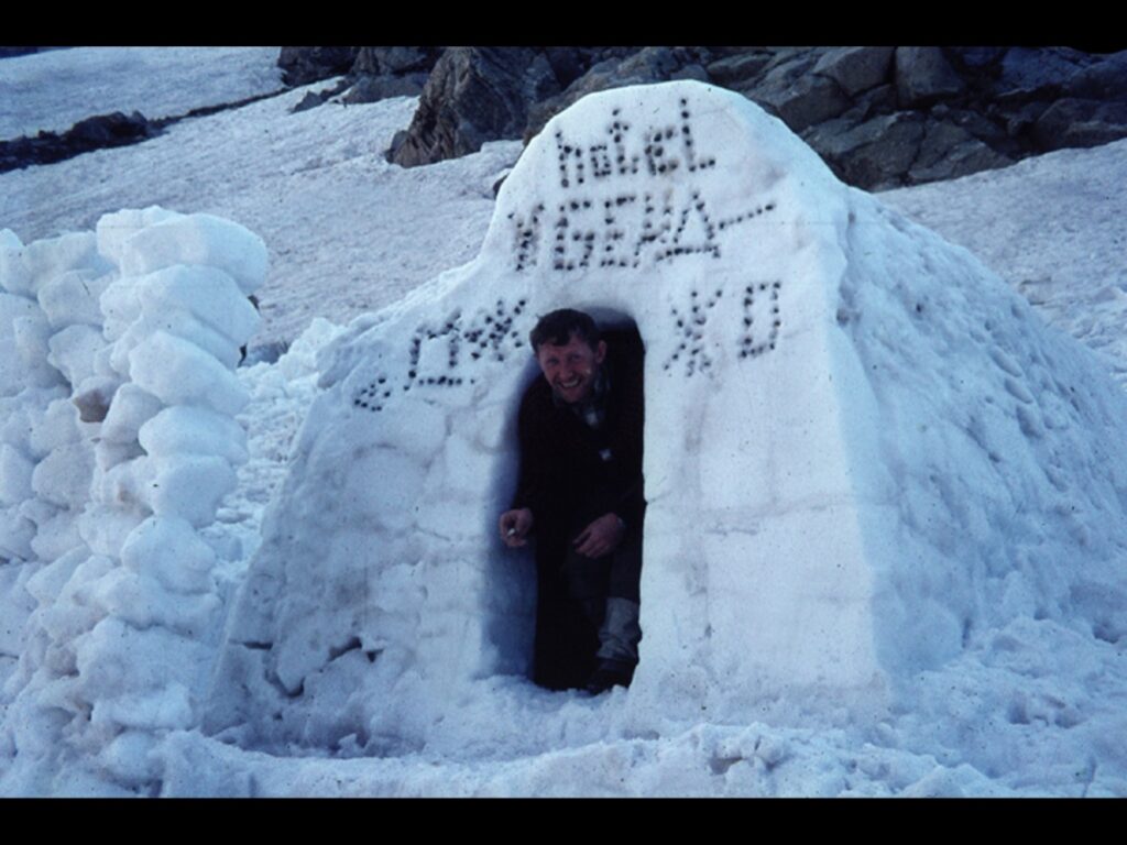 Claudio en hotel de hielo. Créditos: ©Vertical