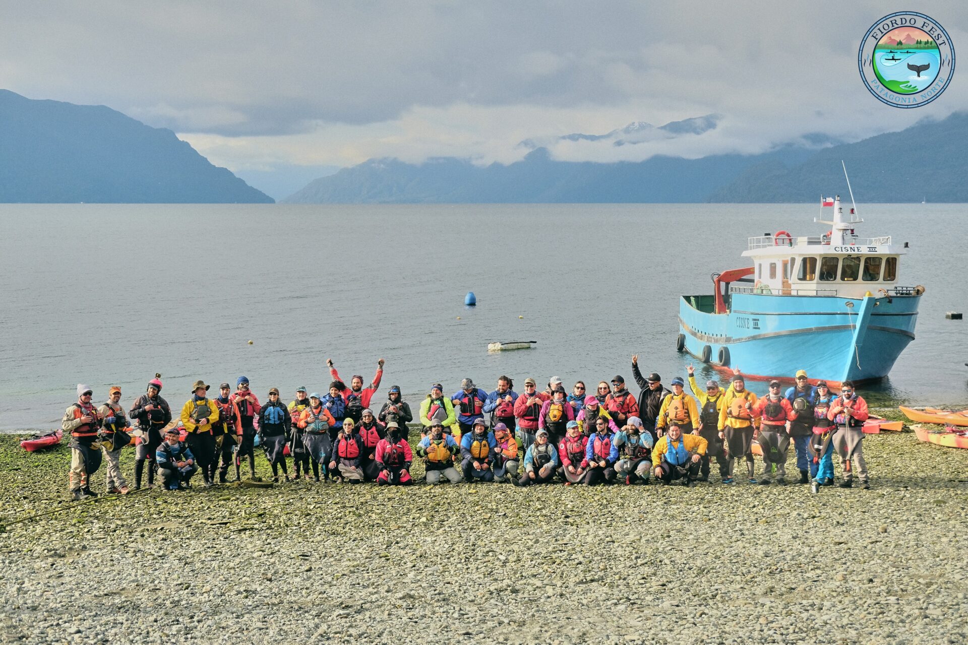 Fiordo Fest 2025: Kayak, conciencia y arte en los fiordos de la Patagonia Norte