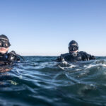 Buceo para expedición Santuario. Foto: @fariasmoreno