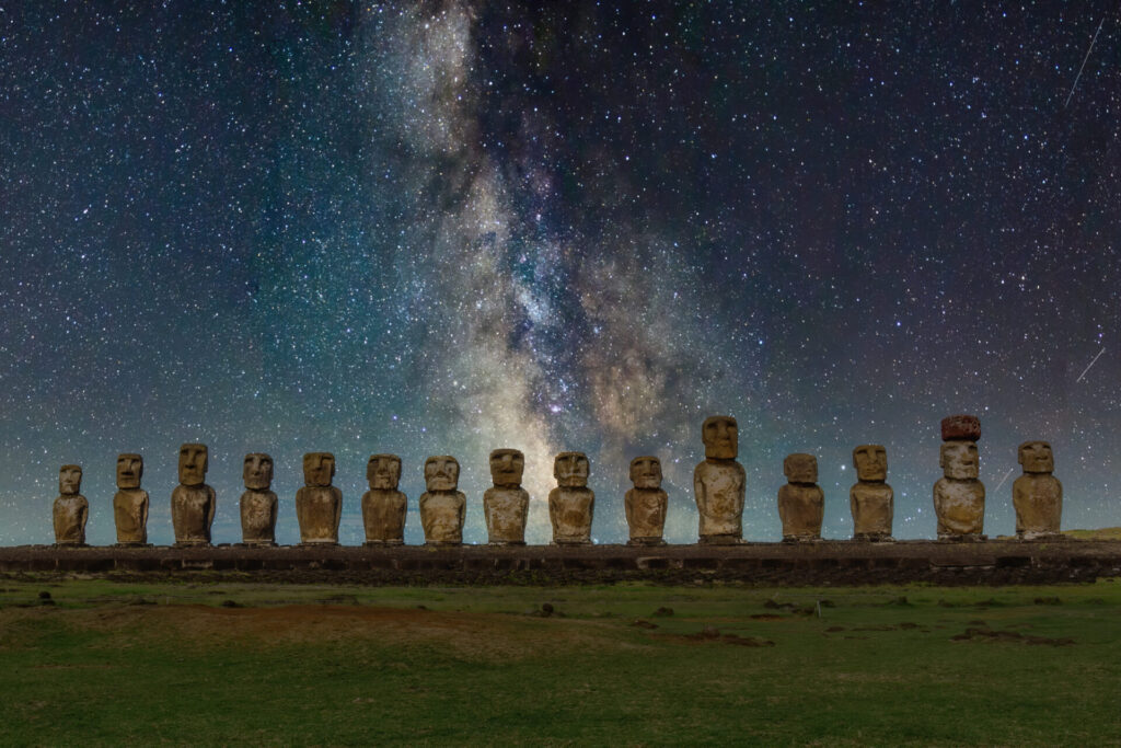 Rapa Nui de noche. Foto: shutterstock