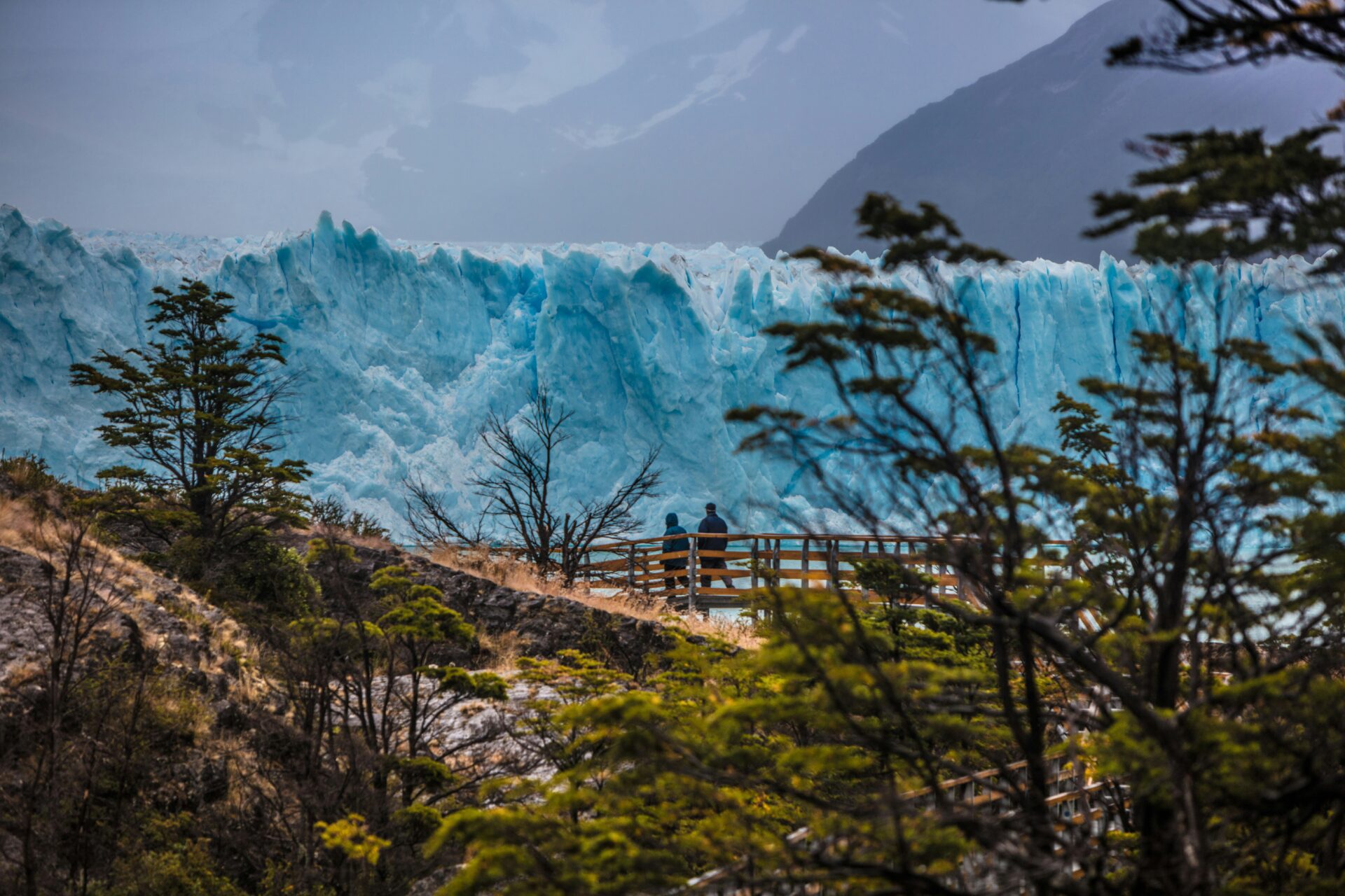Lo que queda al descubierto: Por primera vez en 100 años se achica el Glaciar Perito Moreno