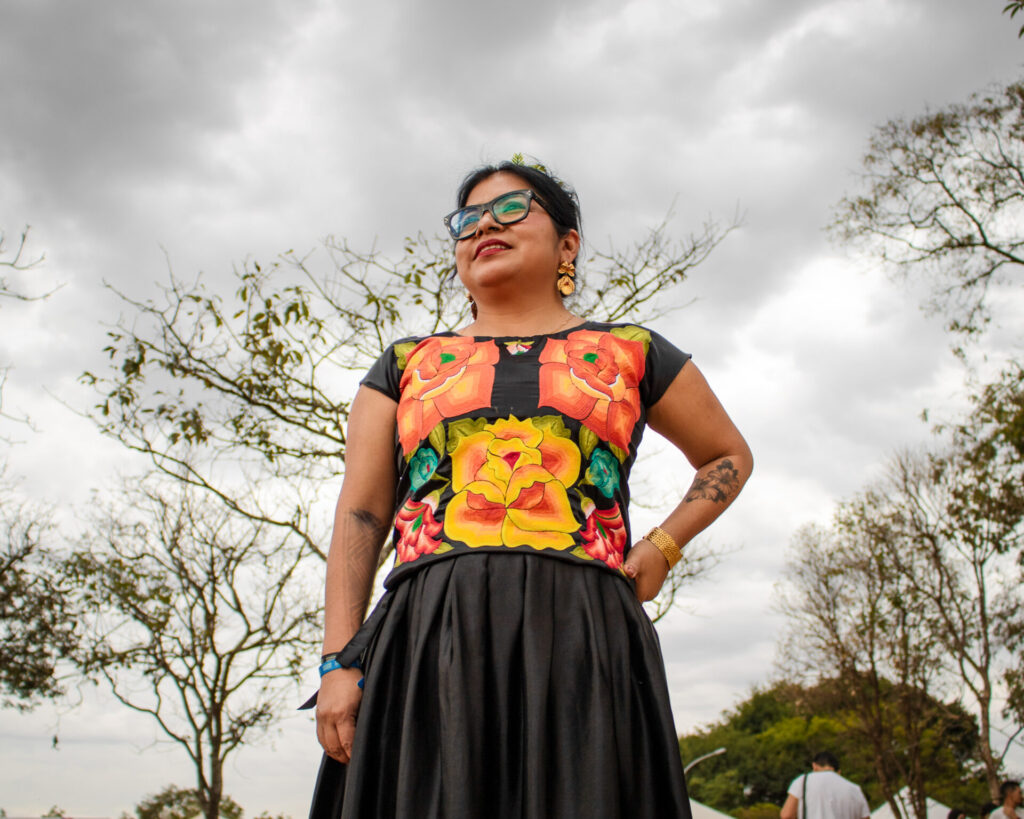 Dalí Angel Filac, marcha nacional mujeres indígenas, Brasilia Brasil. Fotografía: Amanda Magnani