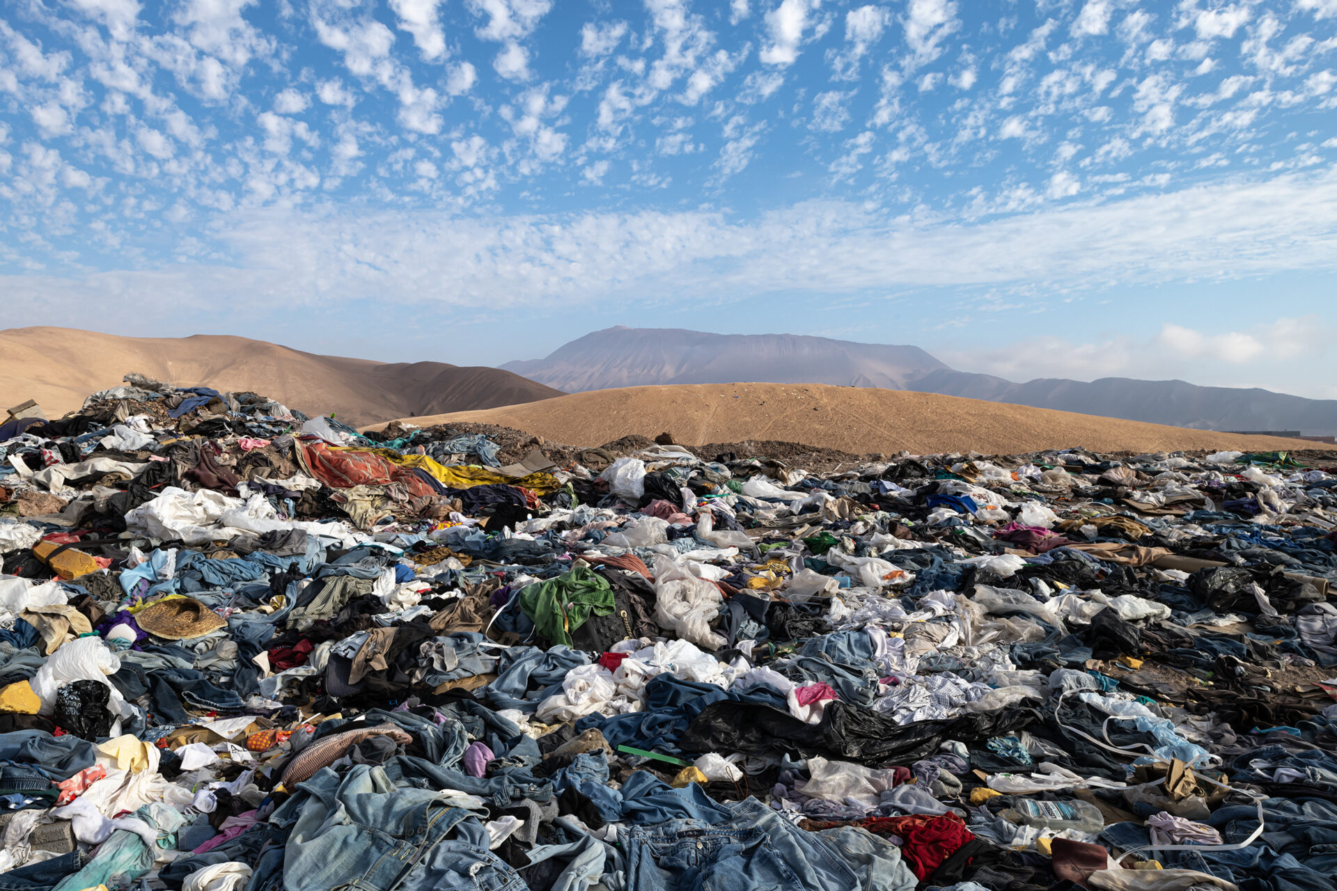 Tribunal Ambiental condena al Estado de Chile a presentar un plan de reparación tras acreditarse daño ambiental por vertederos en Alto Hospicio