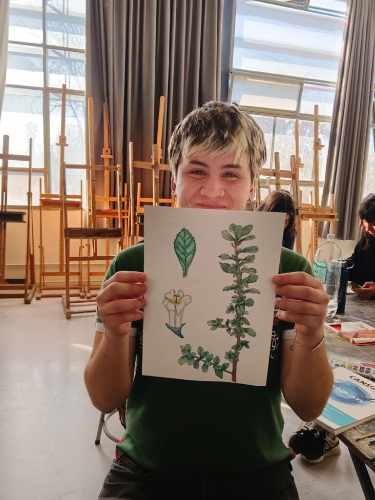 Taller de ilustración botánica. Créditos: UMCE.