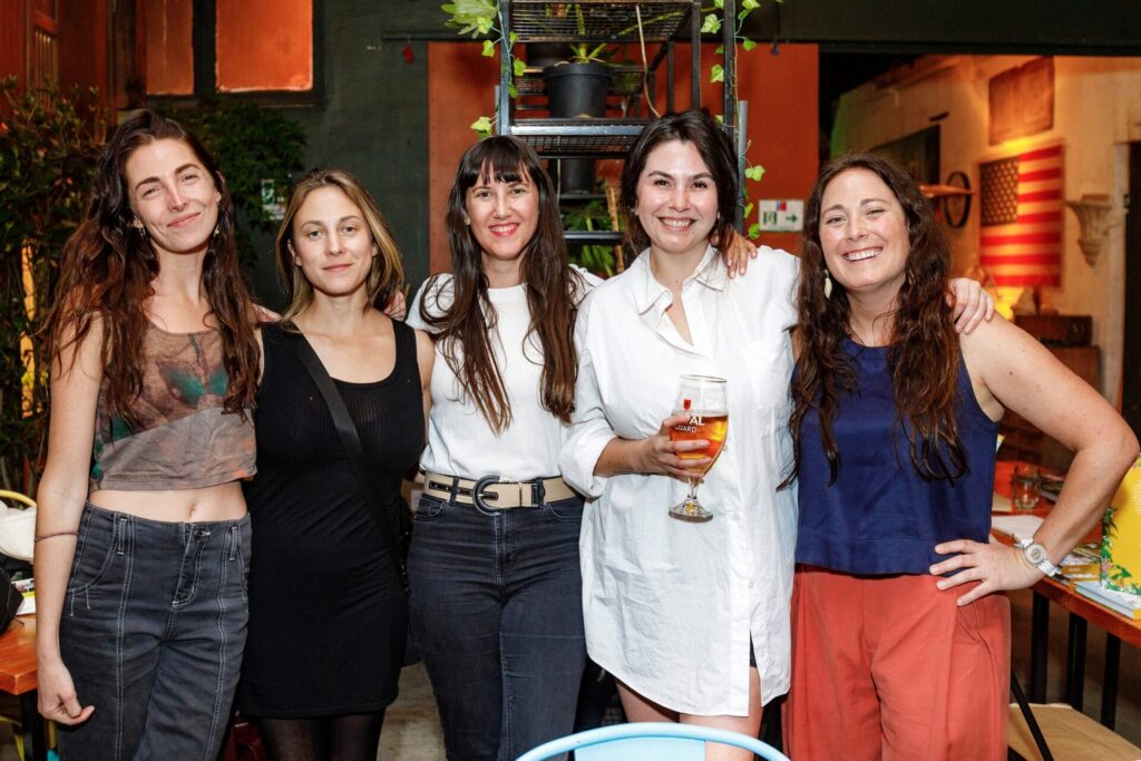 Ignacia Lira, Antonia Lara, Bárbara Tupper, Magdalena Rubio, Patricia Cruz