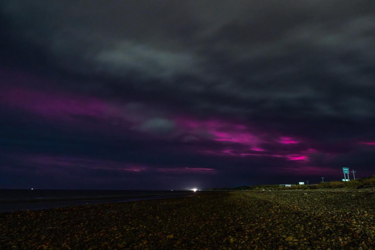 ¡Impresionante! Auroras australes iluminan de colores el cielo del sur del mundo