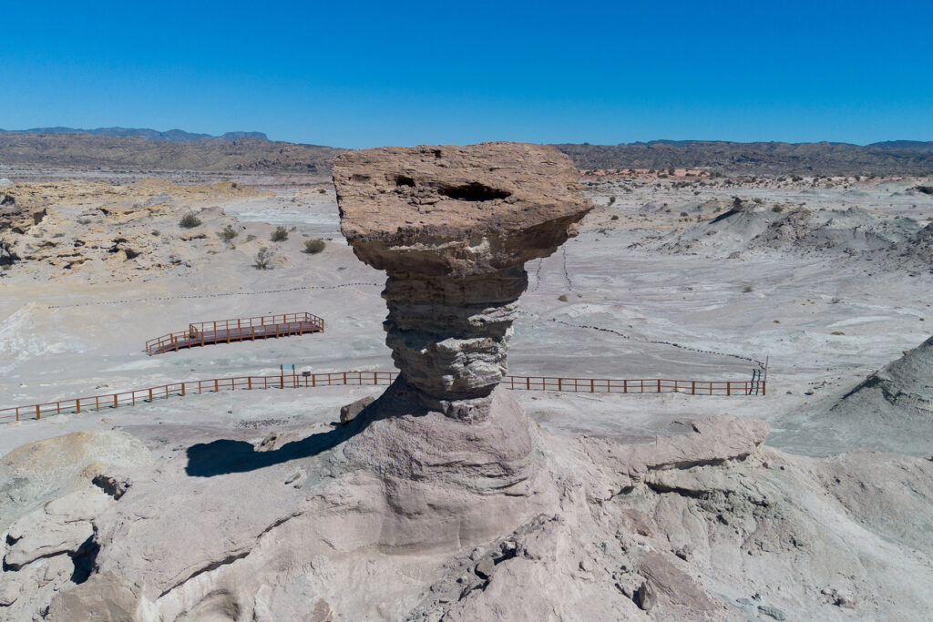 La geoforma conocida como el hongo en agosto del 2025, en el Parque Provincial Ischigualasto, Departamento Valle Fértil, San Juan, Argentina.