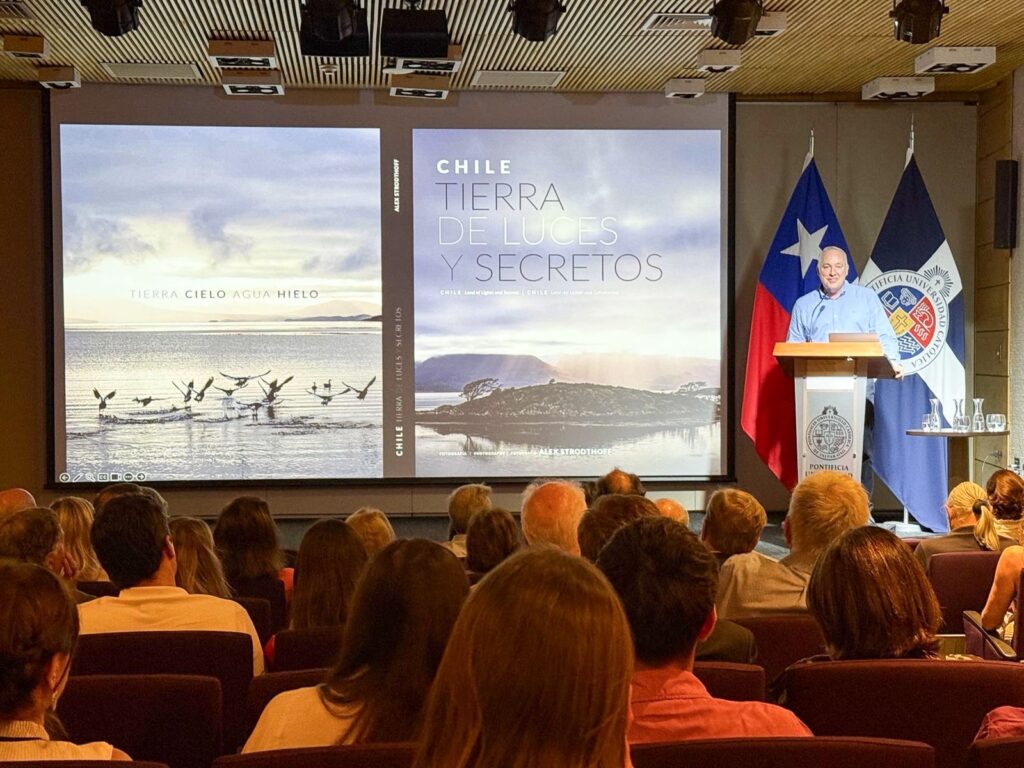 Apertura lanzamiento del libro 