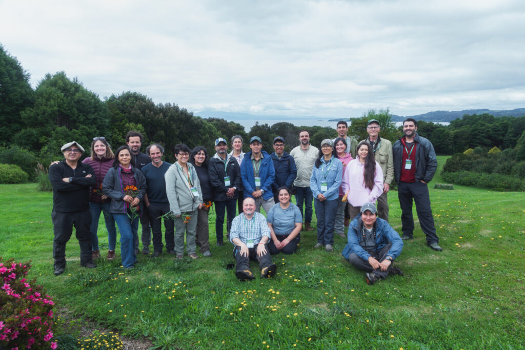 Tutores y participantes del curso TGBS en el Jardín Botánico VerdeNativo. Créditos Michael Calhuante