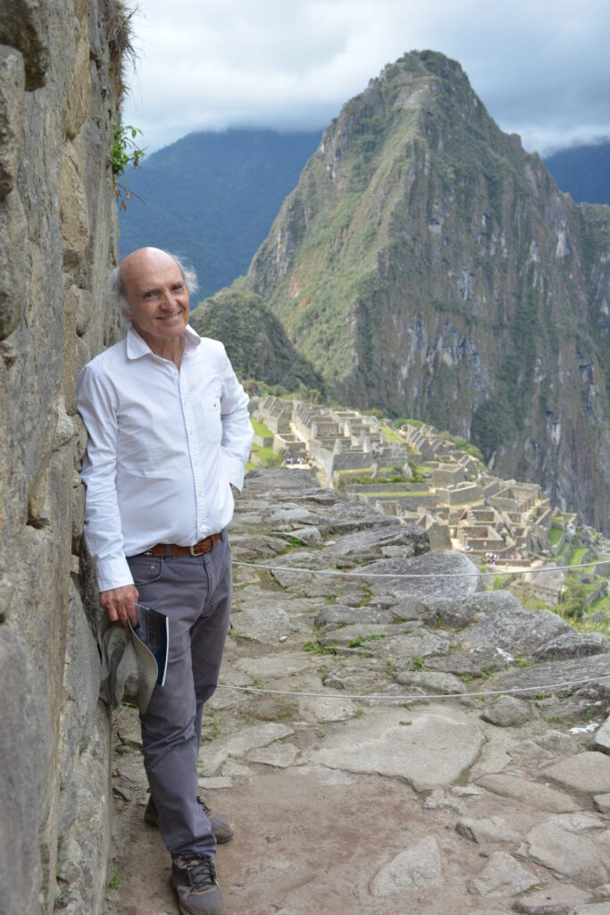 El autor Juan Francisco Lecaros 