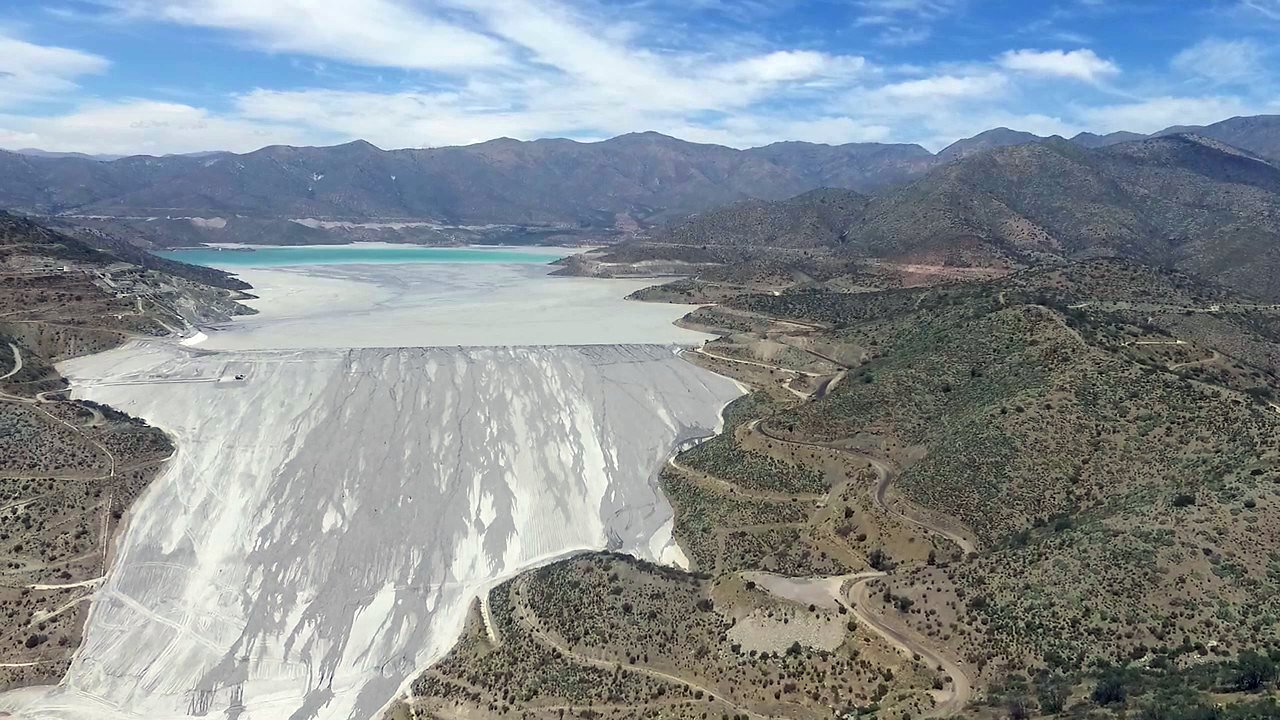 Relaves mineros en Chile: El legado tóxico de una potencia minera