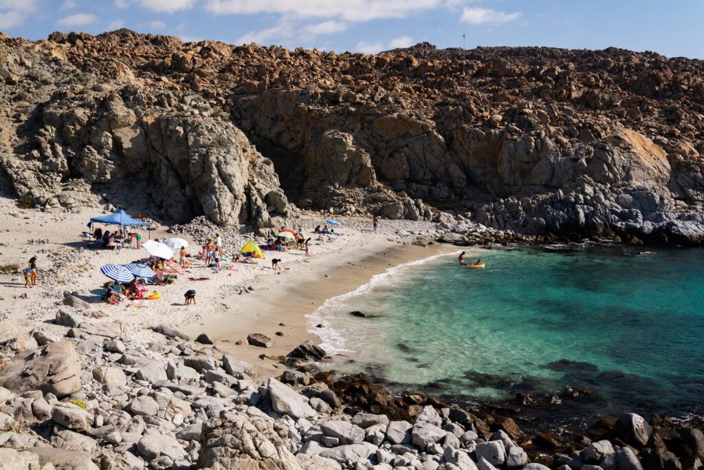 Playa El Morado. Créditos (CC BY): Mauricio Acuña E. (@mauricio_acuna_e).