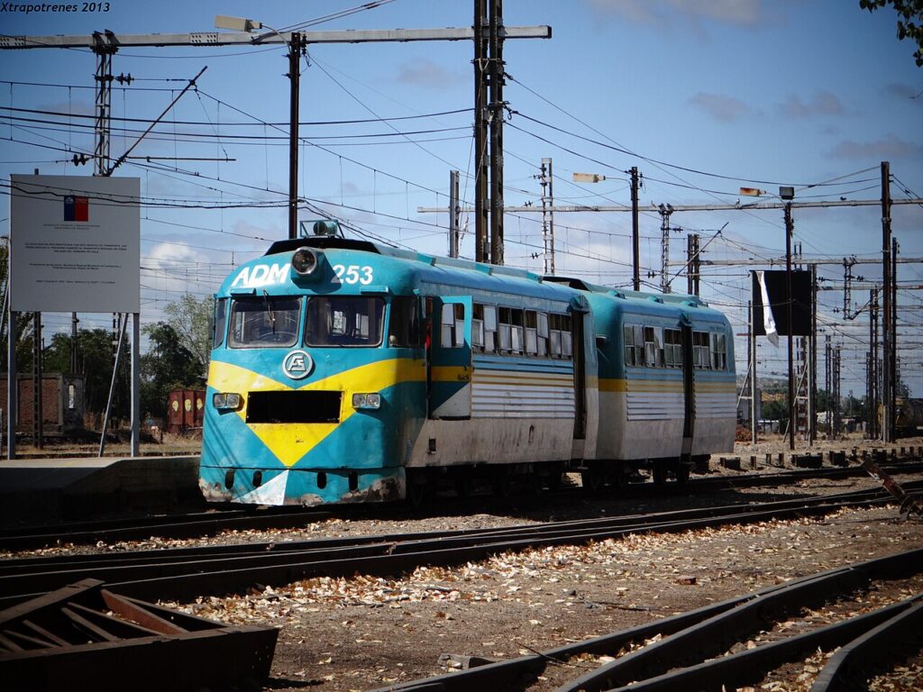 Tren Buscarril Talca-Constitución. Créditos: © Armando Mujica