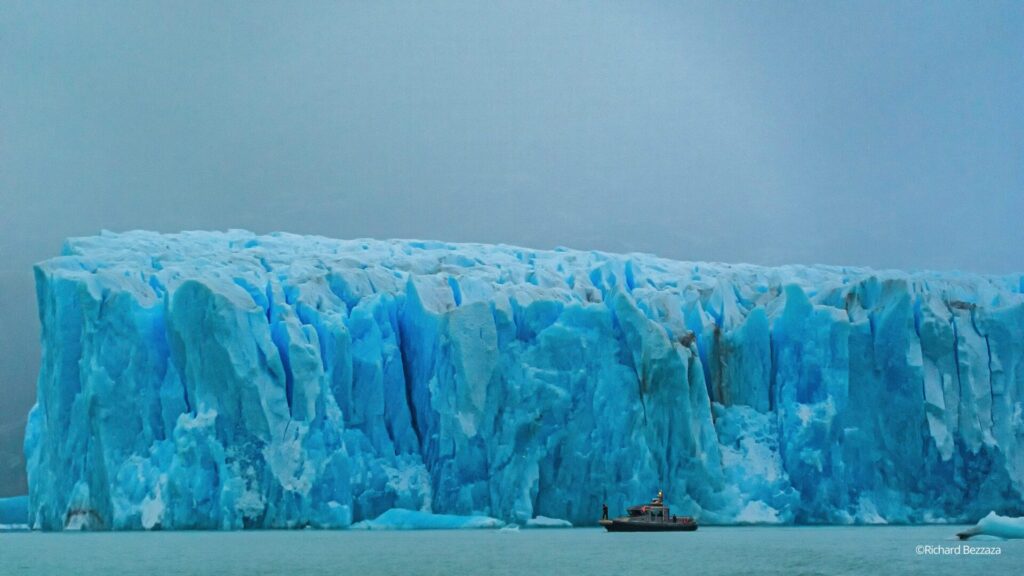 Proyecto “Del Aula a los Hielos” en la Escuela Aldea Bosque, Chonchi, Chiloé, por Fundación Glaciares Chilenos diciembre 2022. 