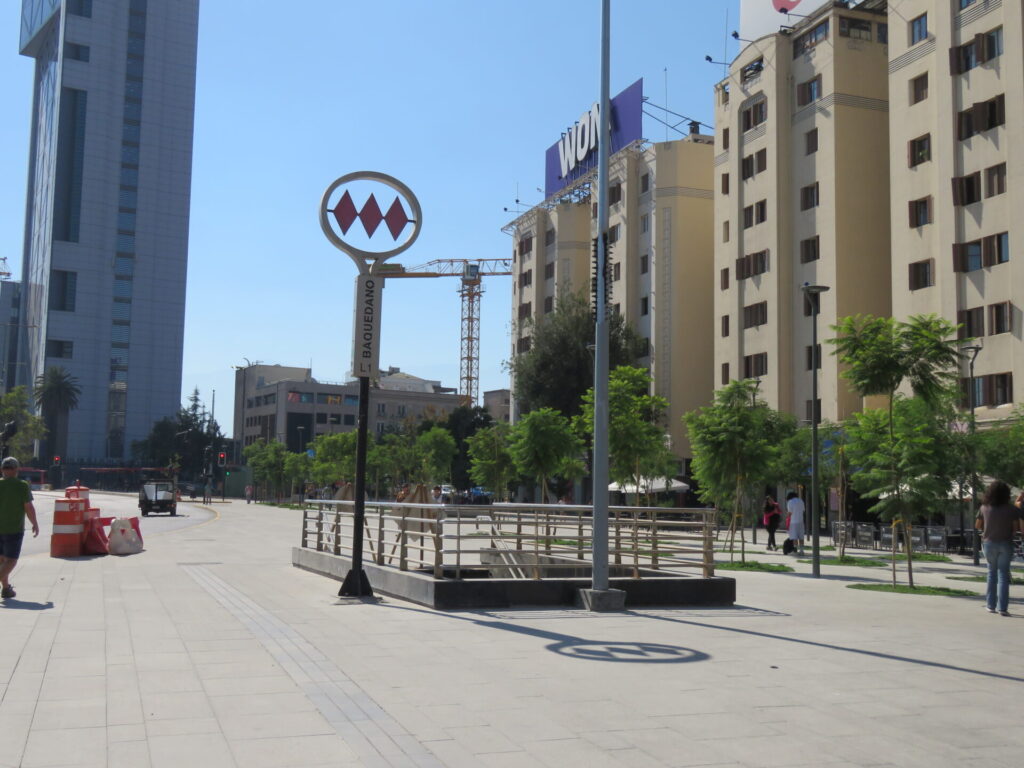 Plaza Baquedano. Créditos (CC-BY): Jǒzepa Benčina.