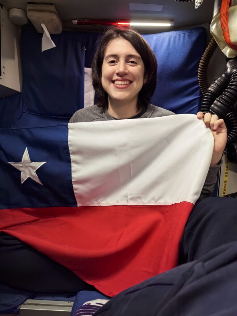 Dra Valeria Cortes en el fondo. Créditos: ©IDSSE