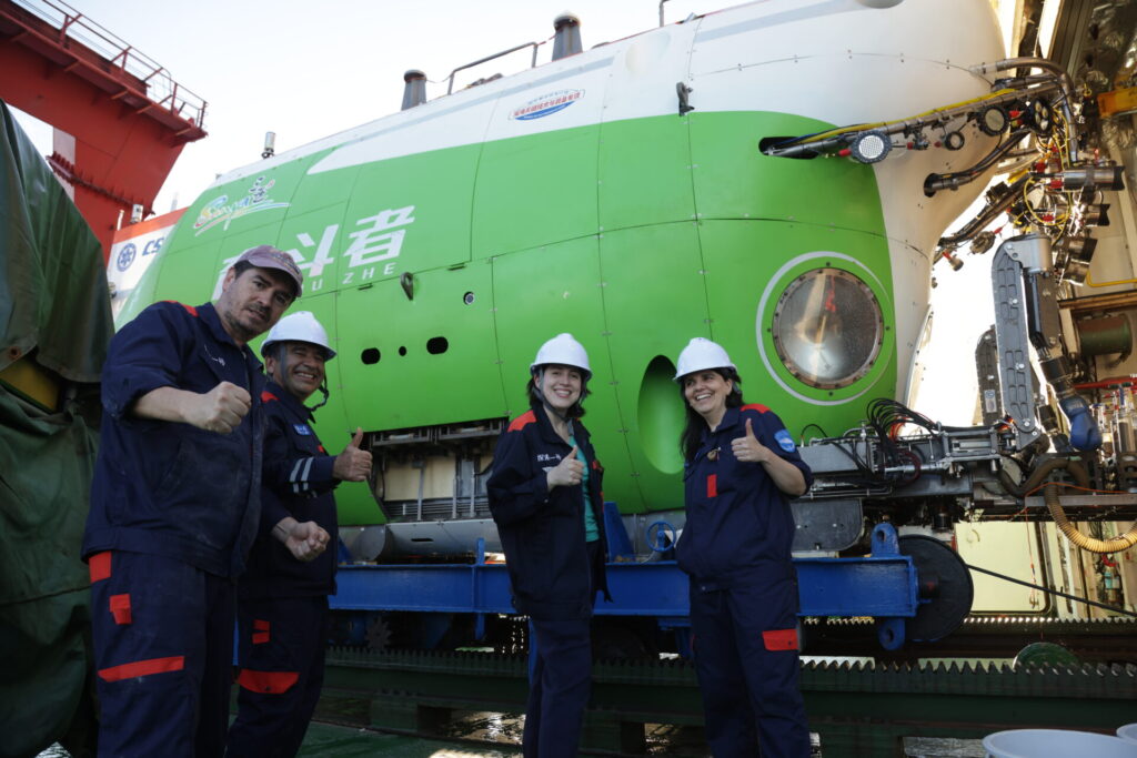 Equipo chileno en expedición binacional “Joint China-Chile Atacama Trench Expedition” (JCATE). Créditos: ©Matias Pizarro Urrutia
