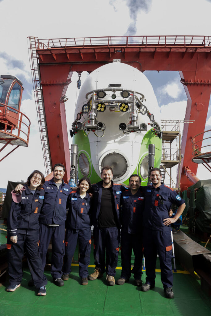 Equipo chileno en expedición binacional “Joint China-Chile Atacama Trench Expedition” (JCATE). Créditos: ©Matias Pizarro Urrutia